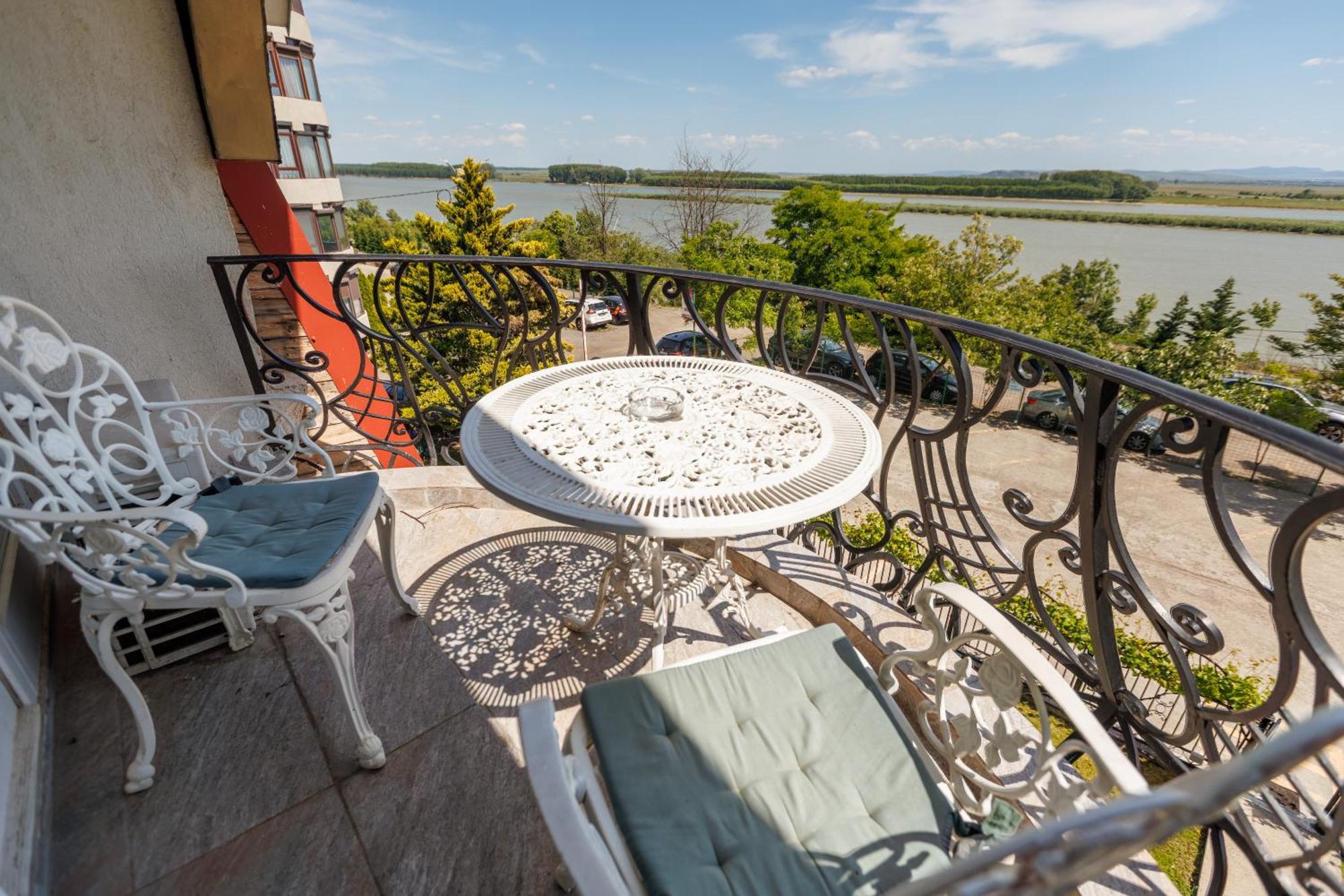 Vila Belvedere Galati  Luaran gambar
